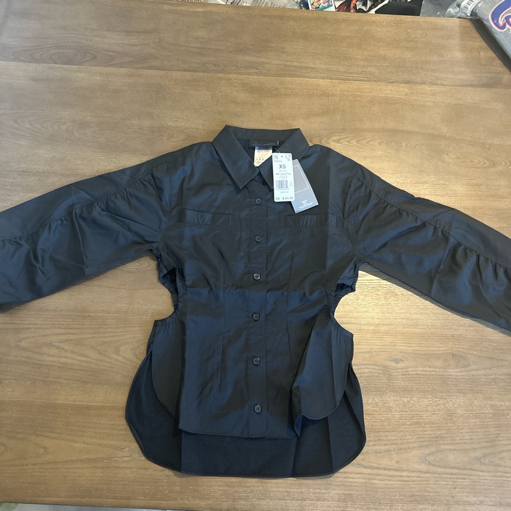 Black  shirt with cut-out back detail #cutoutdetail